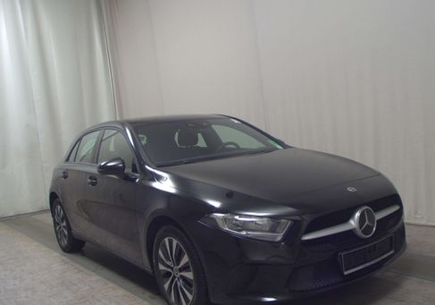 Mercedes-Benz A 250, 2022