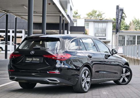 Mercedes-Benz C 300, 2023 3