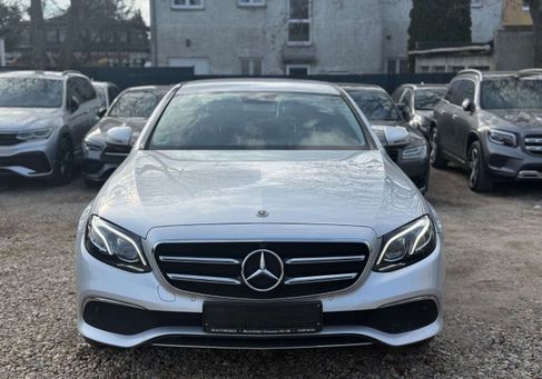 Mercedes-Benz E 220, 2019