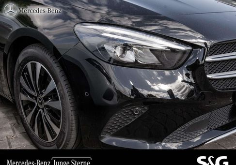 Mercedes-Benz B 200, 2022