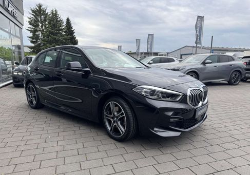 BMW 120, 2023