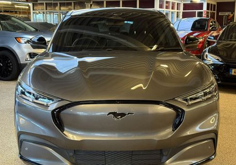 Ford Mustang Mach-E, 2026