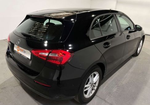 Mercedes-Benz A 180, 2022