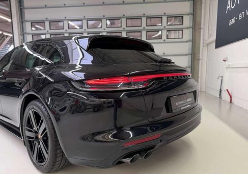Porsche Panamera, 2023