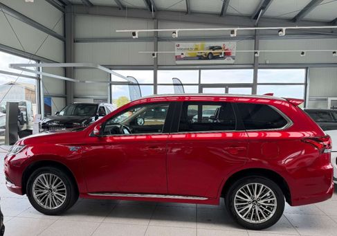 Mitsubishi Outlander, 2021 3