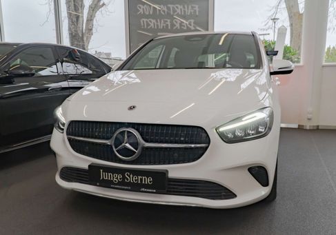 Mercedes-Benz B 180, 2024