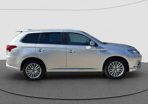 Mitsubishi Outlander, 2018 2