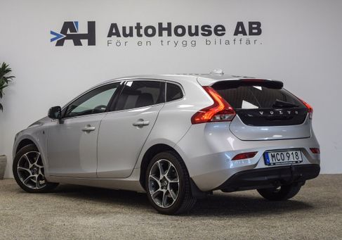 Volvo V40, 2016