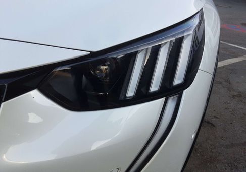 Peugeot 208, 2022 3