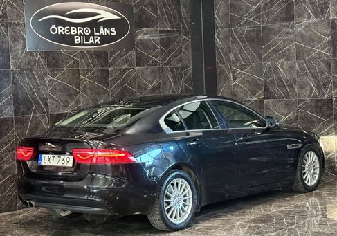 Jaguar XE, 2016
