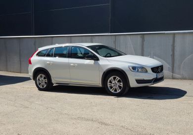 Volvo V60 Cross Country, 2018