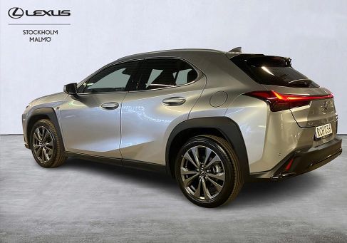 Lexus UX, 2026