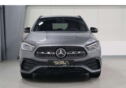 Mercedes-Benz GLA 250, 2021