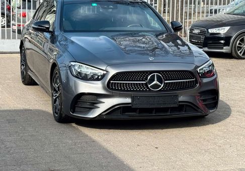 Mercedes-Benz E 220, 2021