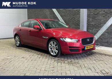 Jaguar XE, 2017