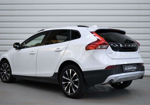 Volvo V40, 2019