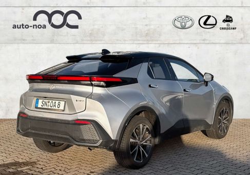 Toyota C-HR, 2023 2