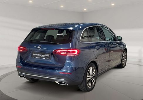 Mercedes-Benz B 200, 2022