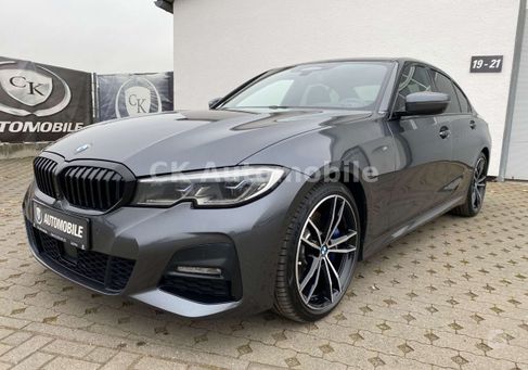 BMW 330, 2020