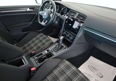 Volkswagen Golf, 2018 3
