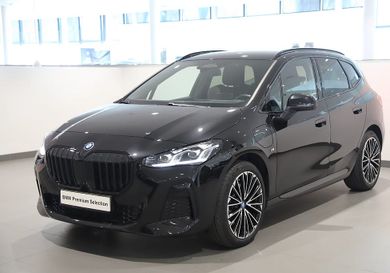 BMW 230, 2025