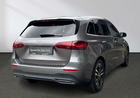 Mercedes-Benz B 220, 2023