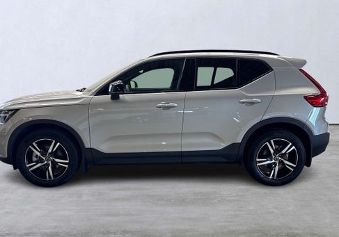 Volvo XC40, 2025 2
