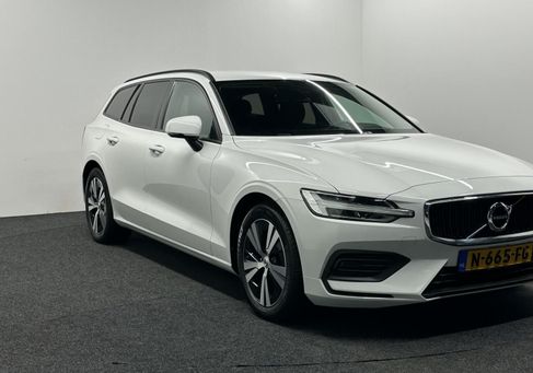 Volvo V60, 2021 3