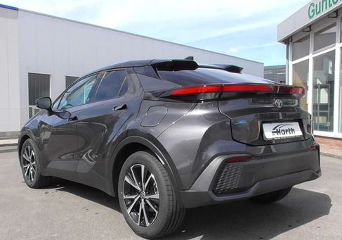 Toyota C-HR, 2025 3