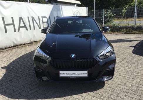 BMW 218, 2022 2