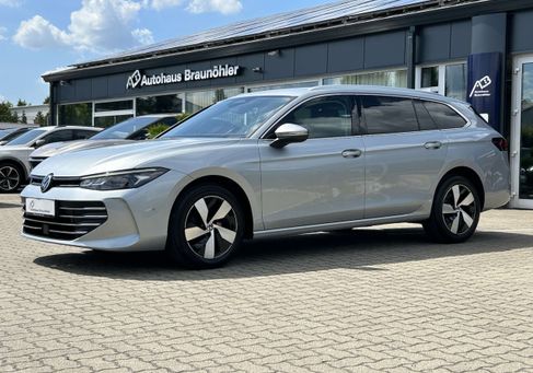 Volkswagen Passat Variant, 2024 3