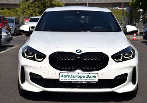 BMW 120, 2021