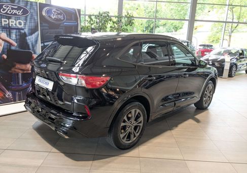 Ford Kuga, 2022