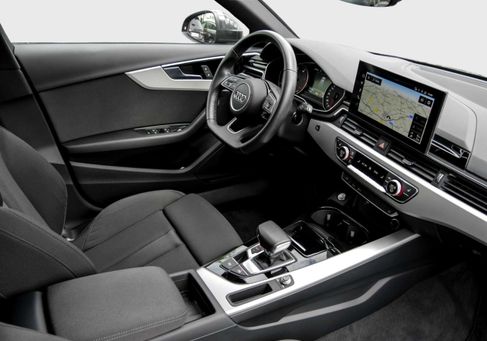 Audi A4, 2023