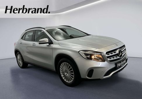 Mercedes-Benz GLA 180, 2019