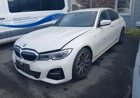 BMW 330, 2022 3