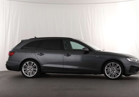 Audi A4, 2022