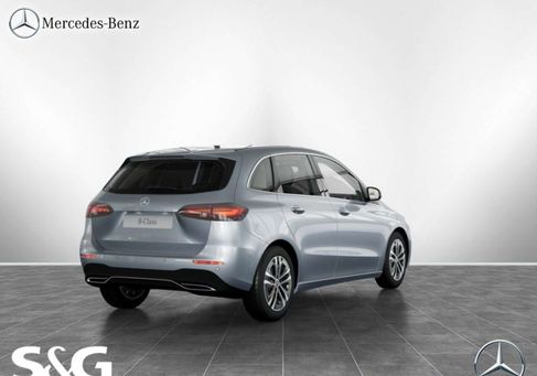 Mercedes-Benz B 180, 2024