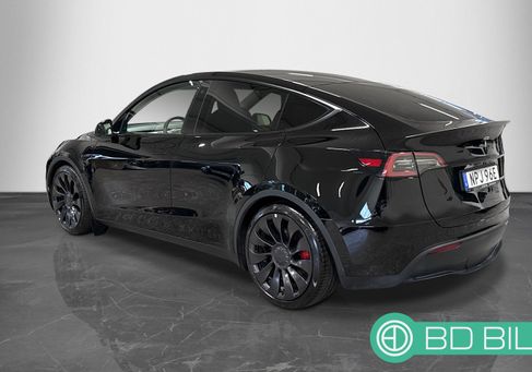 Tesla Model Y, 2024 3