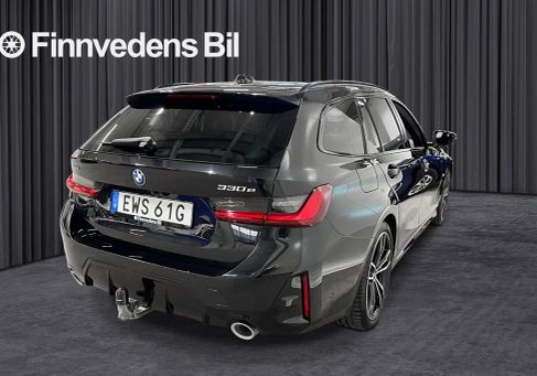 BMW 330, 2023