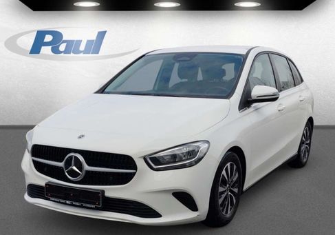 Mercedes-Benz B 180, 2024