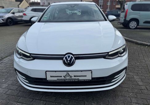 Volkswagen Golf, 2022