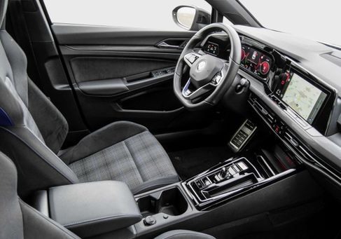 Volkswagen Golf, 2022