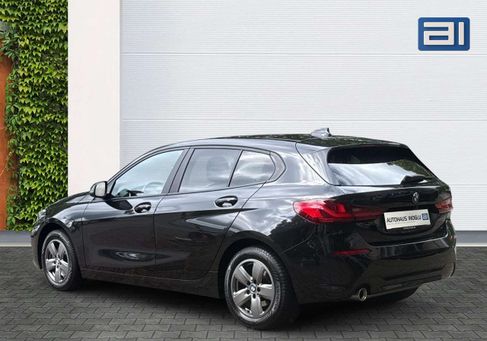 BMW 118, 2023