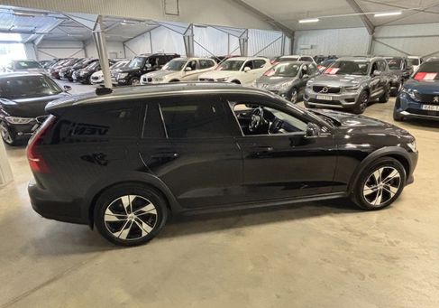 Volvo V60 Cross Country, 2019