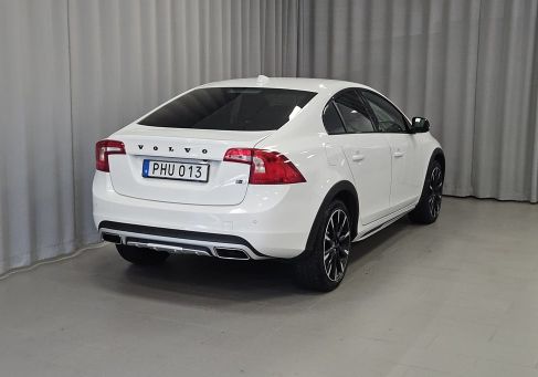 Volvo S60 Cross Country, 2018 3
