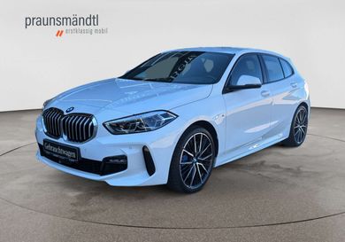BMW 120, 2022