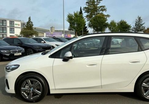 BMW 220, 2025 2