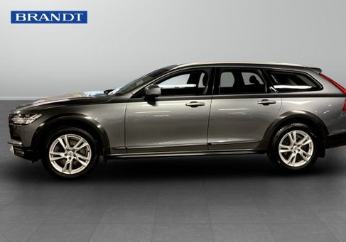 Volvo V90 Cross Country, 2018