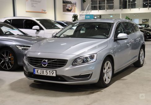 Volvo V60, 2015